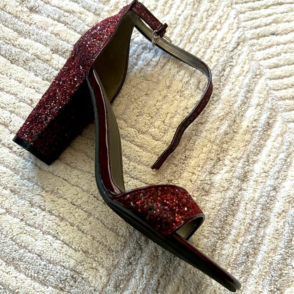 Size;8        color;Burgundy silvery shiny high heel